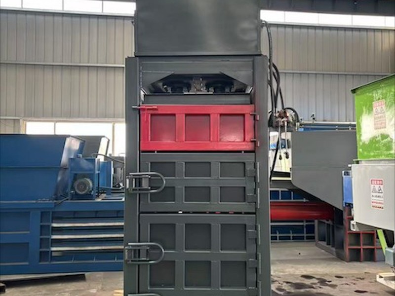 立式液压打包机工作展示