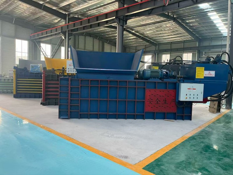 卧式液压打包机工作现场