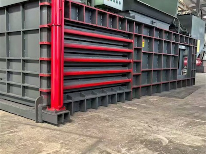 卧式液压打包机侧面展示