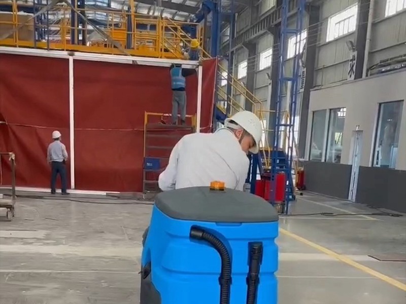 洗地机工作场景