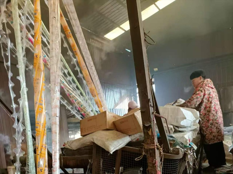 回收塑料包装处理现场