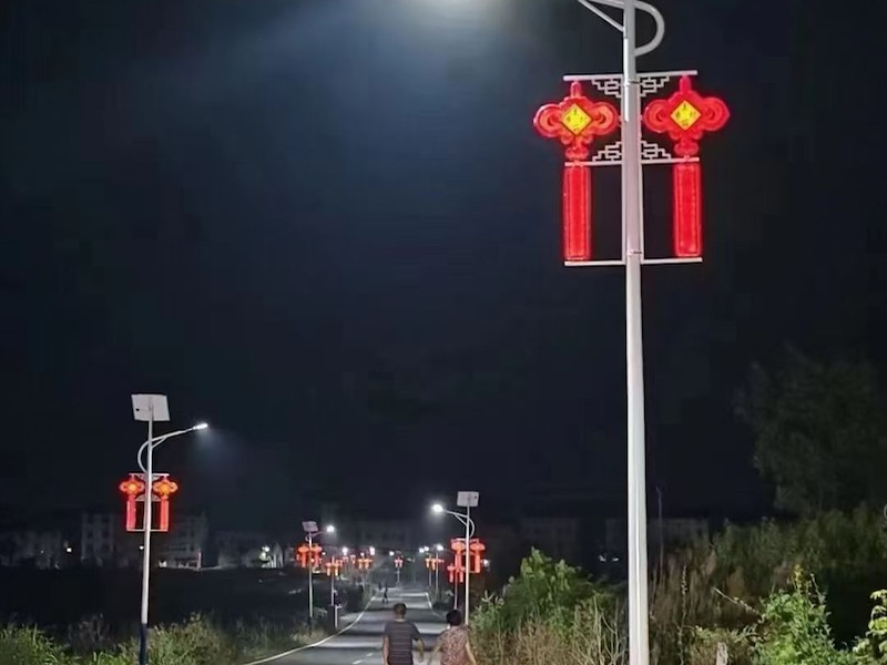 太阳能路灯安装效果