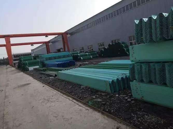 北京市防撞护栏板在道路安全中的重要作用