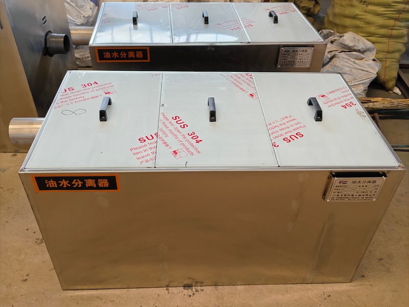 博乐市不锈钢油水分离器