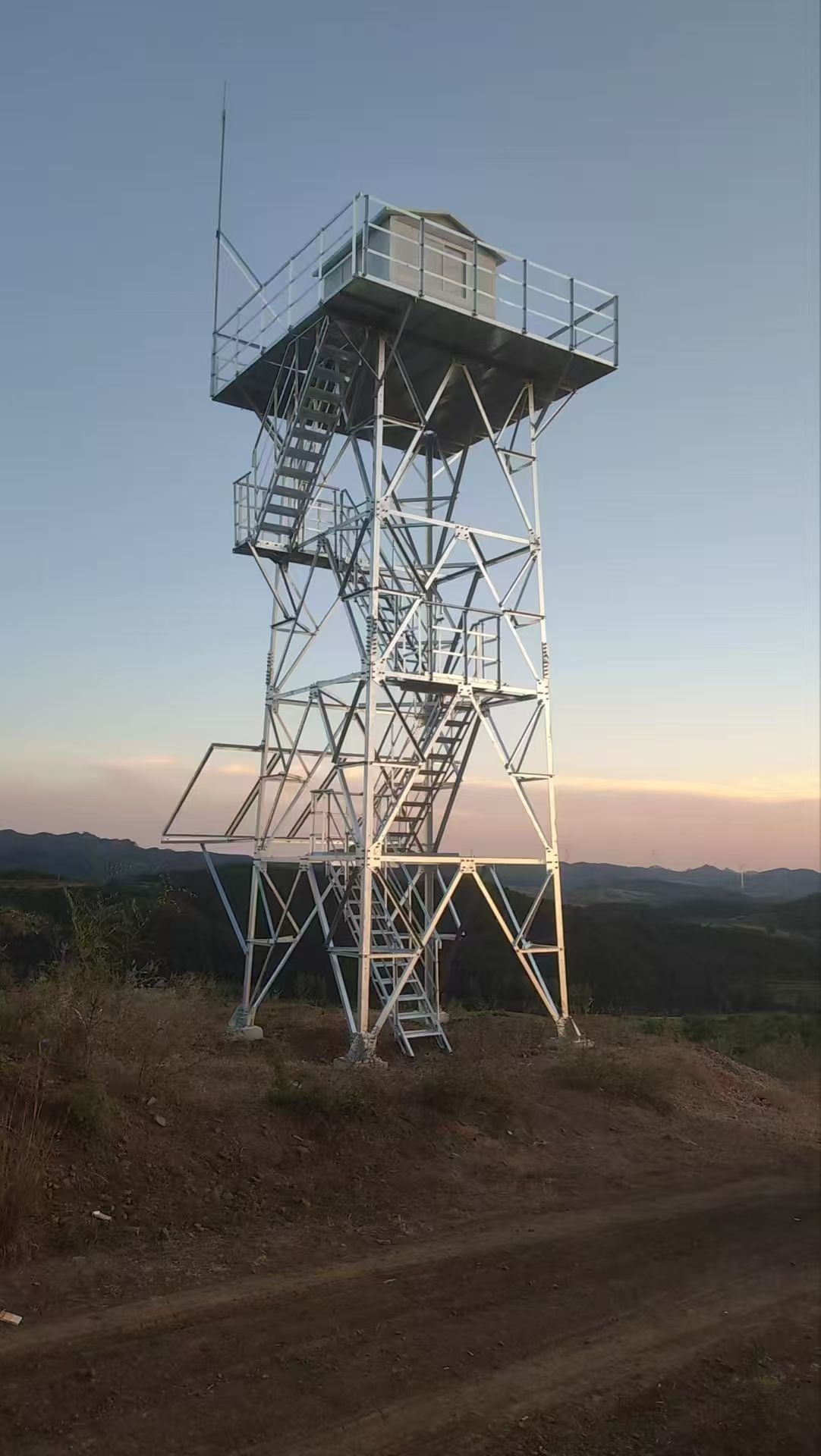 汕头市澄海区电力监控塔的选型与安装注意事项