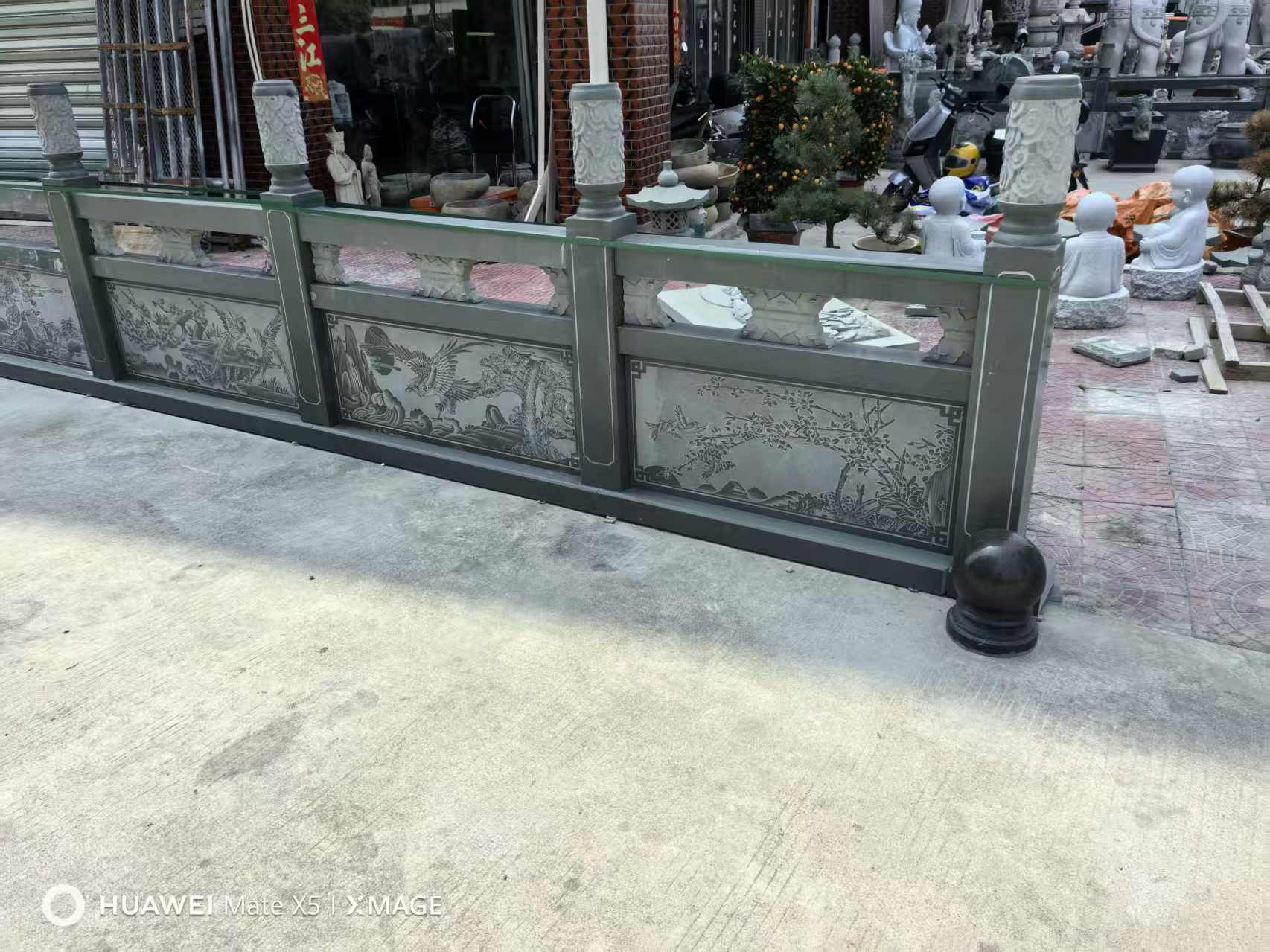 石材护栏在三沙市西沙区园林景观中的应用案例