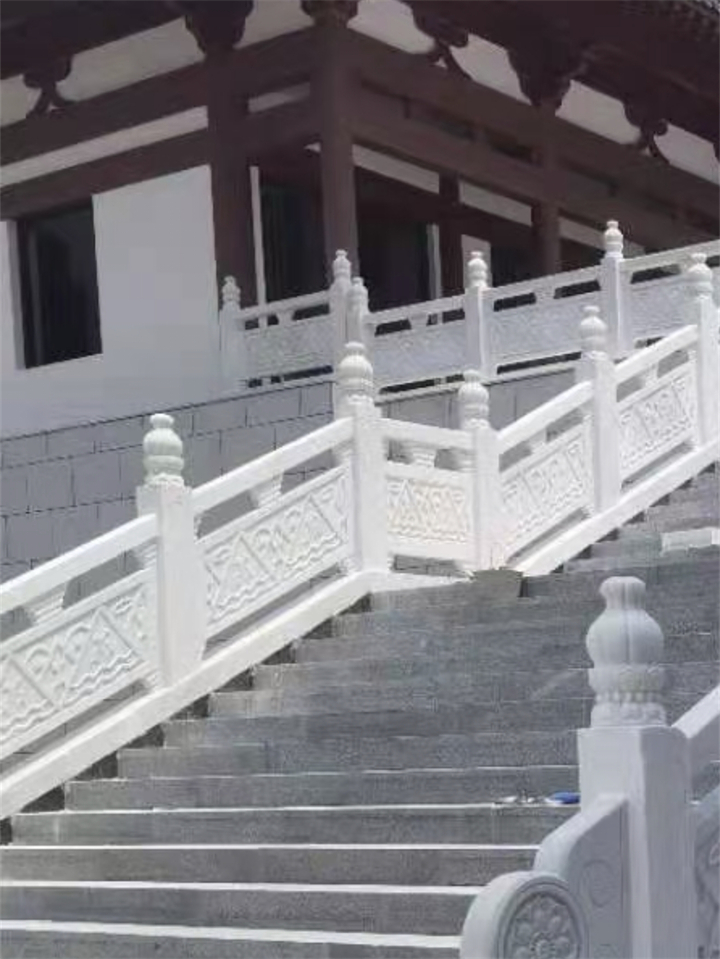 汉白玉栏杆价格对比：伊犁尼勒克县市场行情与选购建议