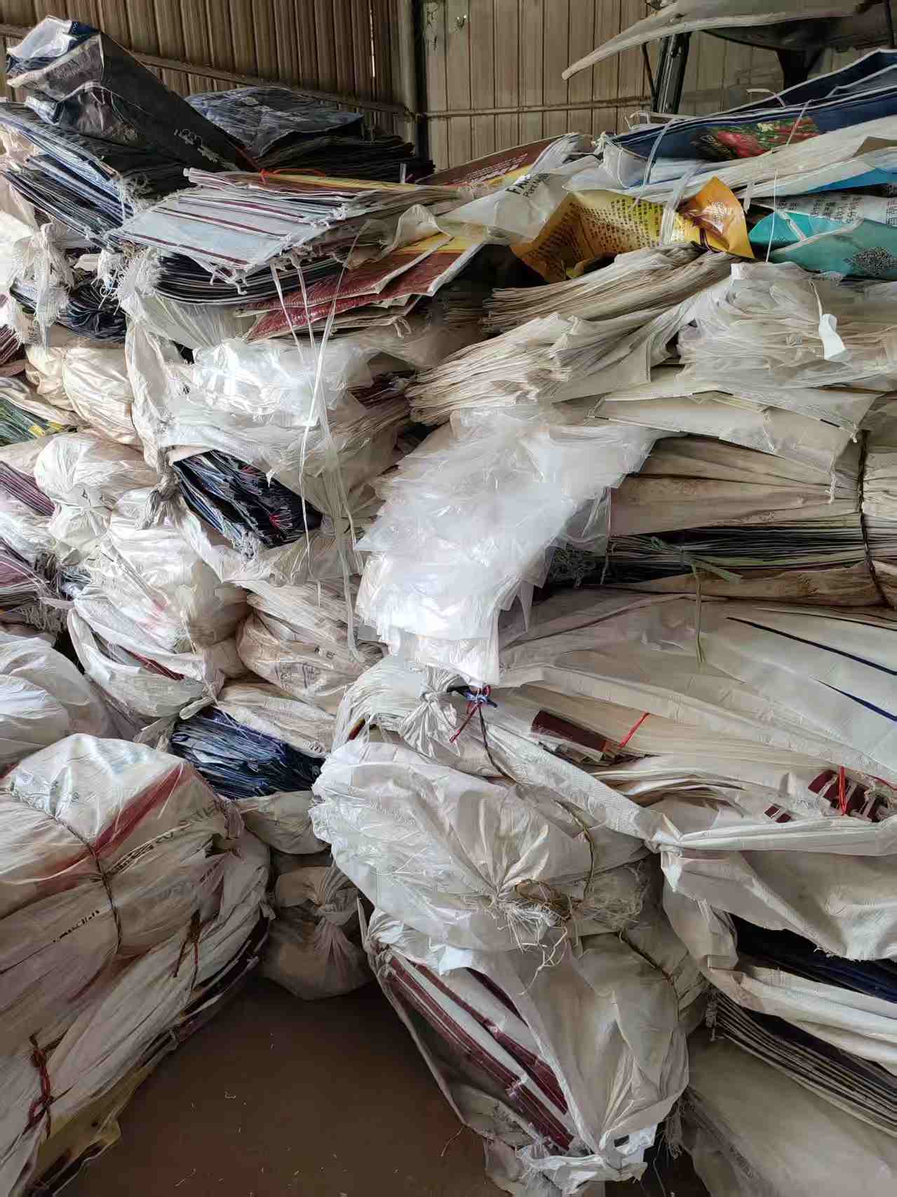 化工袋回收：安全处理化工行业废旧编织袋