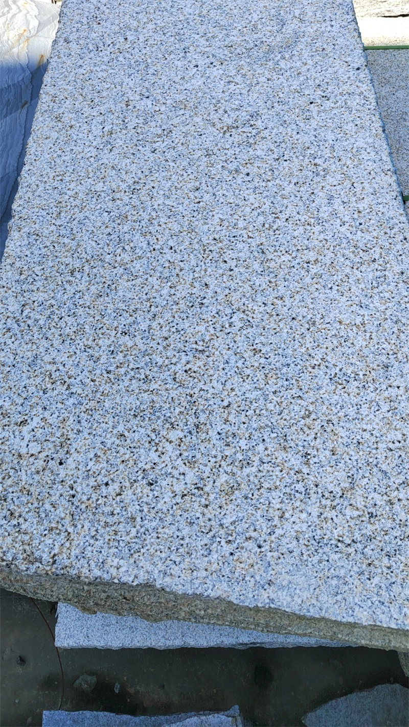 云浮市云城区广场地铺芝麻灰火烧板 防滑耐用品质保障